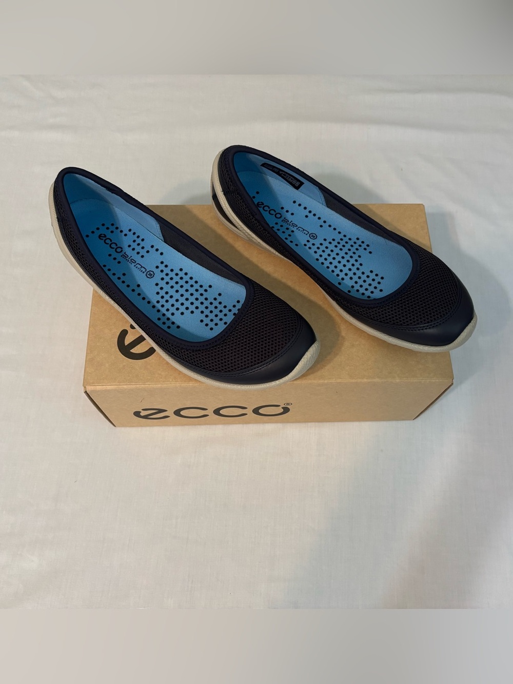 Ecco Navy Mesh Slip-On Ballet Flats with Blue Insole
